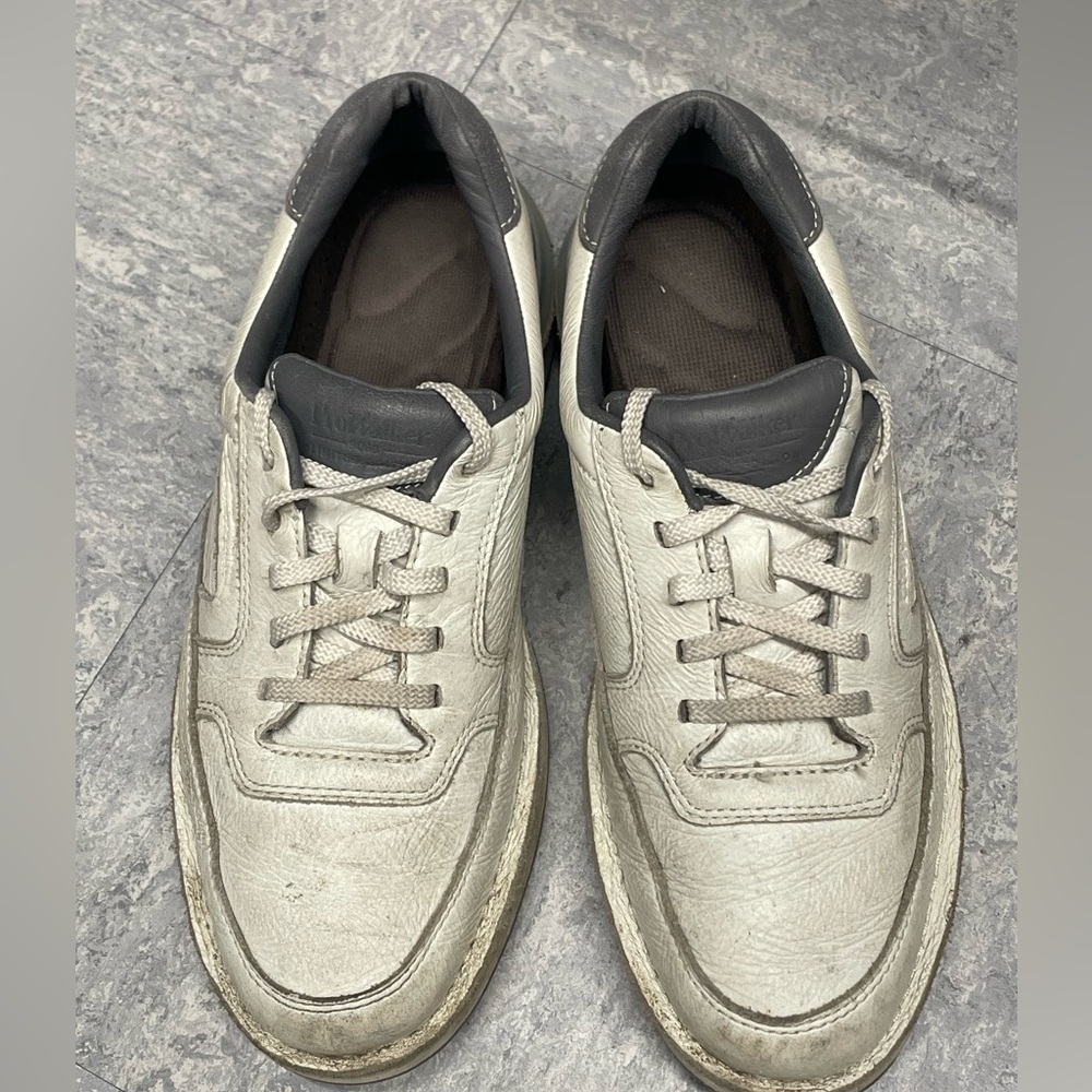 Rockport Prowalker 9000 Limited Edition Casual Shoe. Size 8